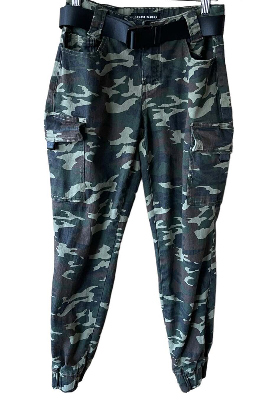 Almost Famous Catton Blend Ladies Pants Size Small